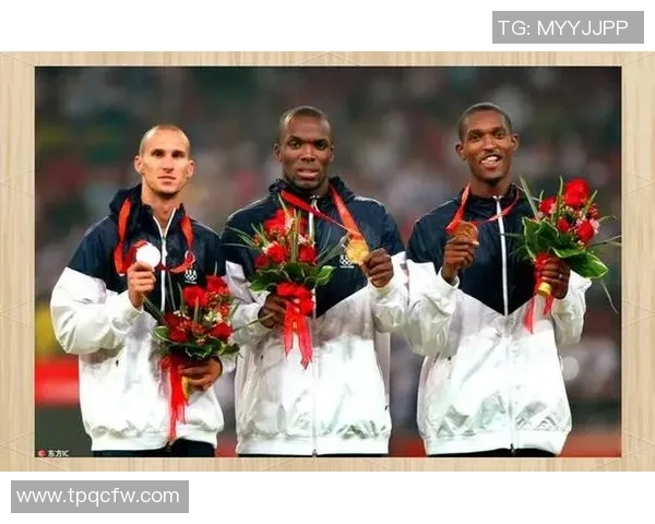 80后足球明星重聚合影见证青春岁月与绿茵传奇的辉煌时刻 80后足球明星重聚合影见证青春岁月与绿茵传奇的辉煌时刻