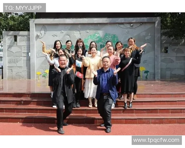 王丽的羽毛球人生：从热爱到职业的深度对话与成长历程分享